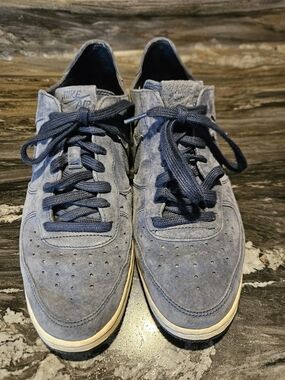 Nike Blue Suede Low-Top Sneakers - Navy Blue